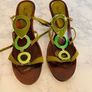 ✨Wild Rose Wood Sandals✨